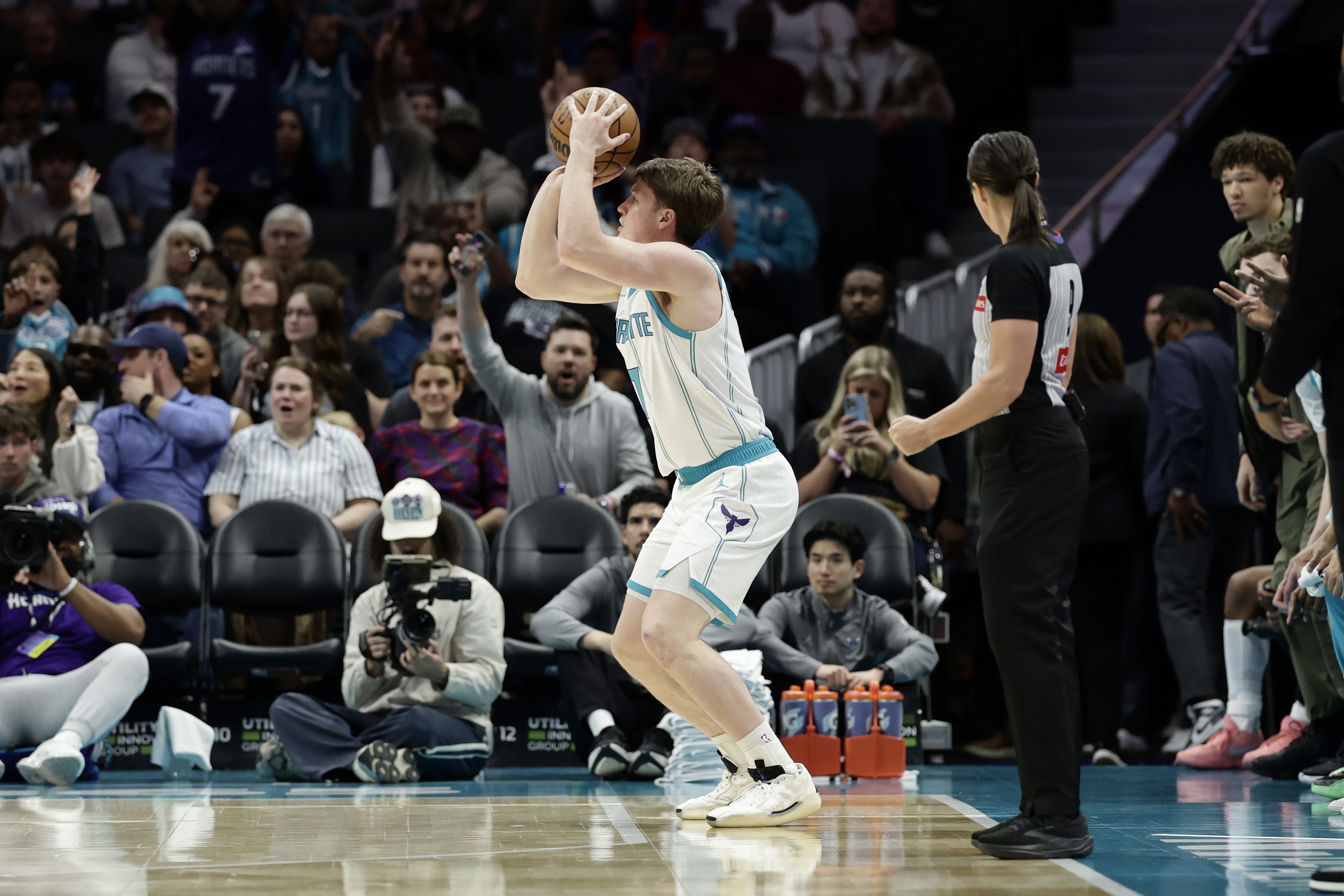 最近几场略迷!克尼佩尔出战25分钟 12中4&三分3中0拿8分7板